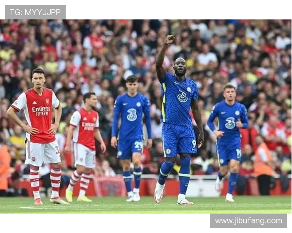 卢卡库的传奇之路：从青涩少年到世界级前锋的成长历程与成就分析