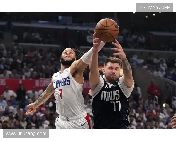 河床队与圣塔菲联队激战正酣谁将赢得这场精彩对决