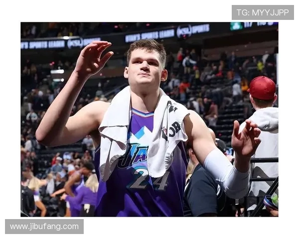 贾雷斯沃克的篮球之路：从新星崛起到未来之星的成长历程