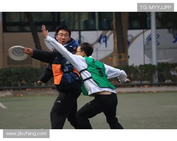 重庆飞盘队与杭州飞盘队赛后战术分析与总结探讨