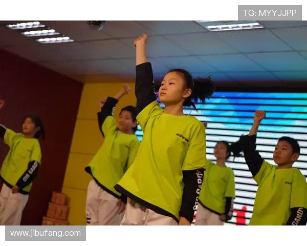 舞动人生的节拍刘敏在街舞世界中的追梦旅程 舞动人生的节拍刘敏在街舞世界中的追梦旅程