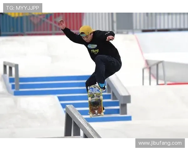 北京滑板队在世界滑板锦标赛中以53分稳居积分榜首位 北京滑板队在世界滑板锦标赛中以53分稳居积分榜首位